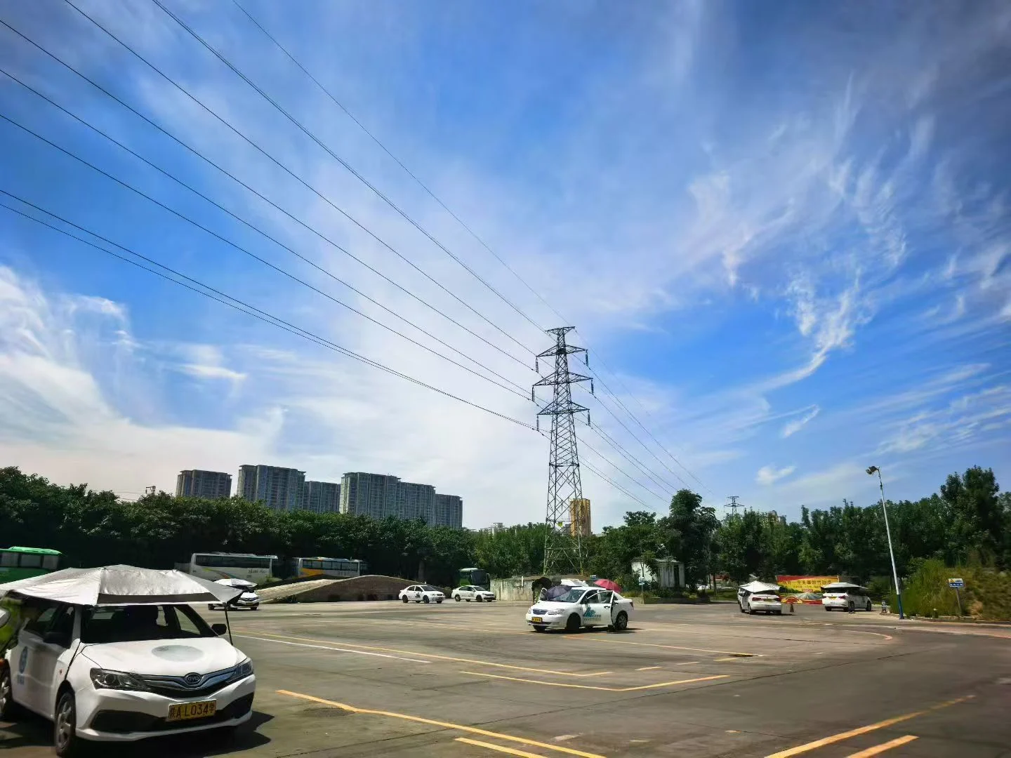 练车场与教练车